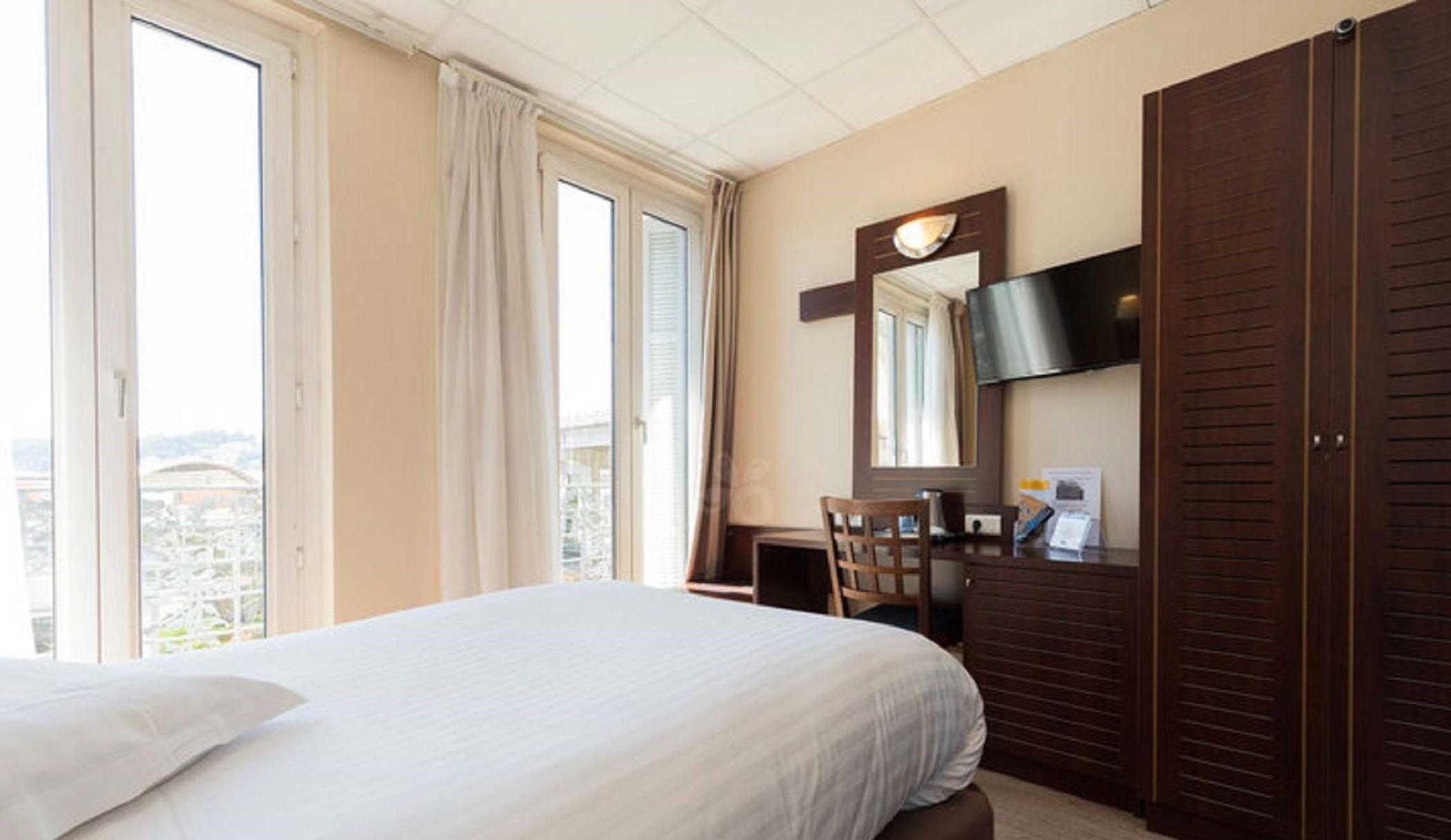Hotel Le Noailles Nice Gare Buitenkant foto