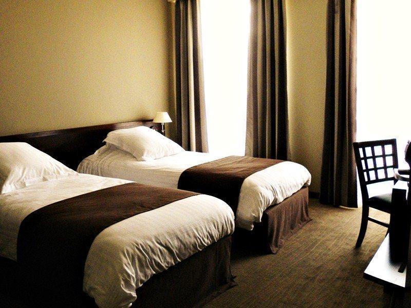 Hotel Le Noailles Nice Gare Buitenkant foto