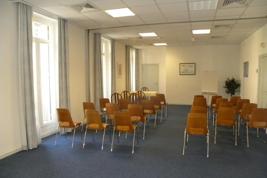 Hotel Le Noailles Nice Gare Buitenkant foto